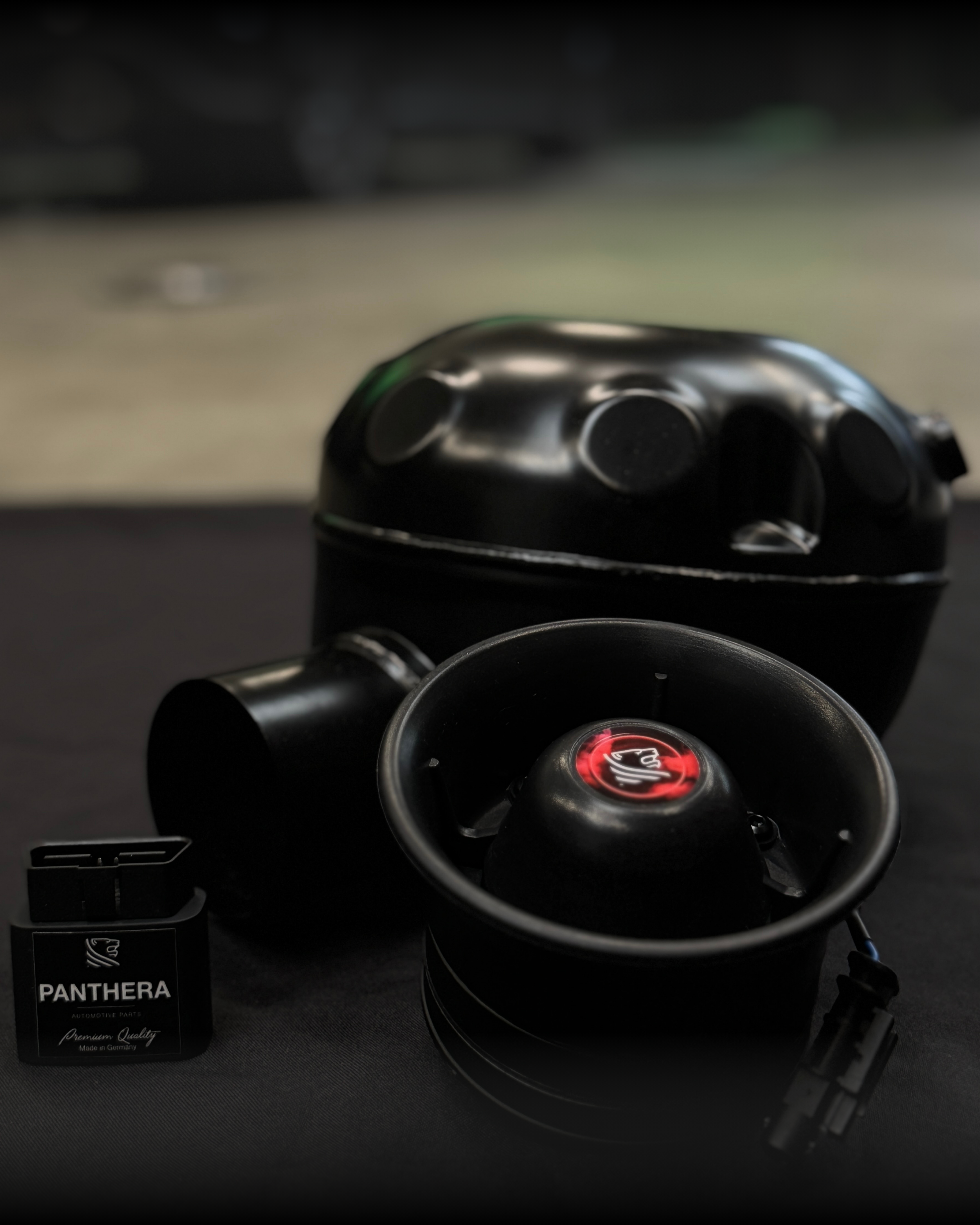 Transformez le son de votre voiture avec l’Active Sound Léo Panthera, désormais en stock chez LSF 74 (Sciez-sur-Léman) et LSF 13 (Salon-de-Provence). Particuliers ou professionnels, offrez à votre diesel une sonorité puissante de V8 ou RS6, contrôlable via application ou télécommande. Stock limité, contactez-nous dès maintenant.
